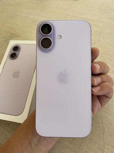 Pristine apple iphone - apple,